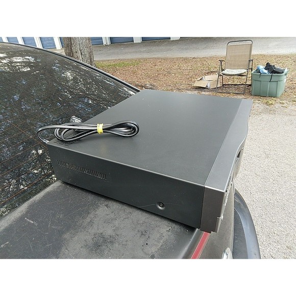 GO Video DVR4400 DVD VCR VHS Combo Player Recorder  No Remote - Picture 3 of 6